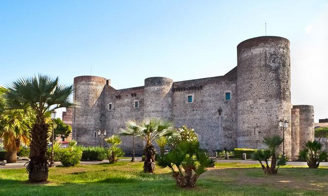 Вілла La Finestra Sul Castello Катанія Екстер'єр фото